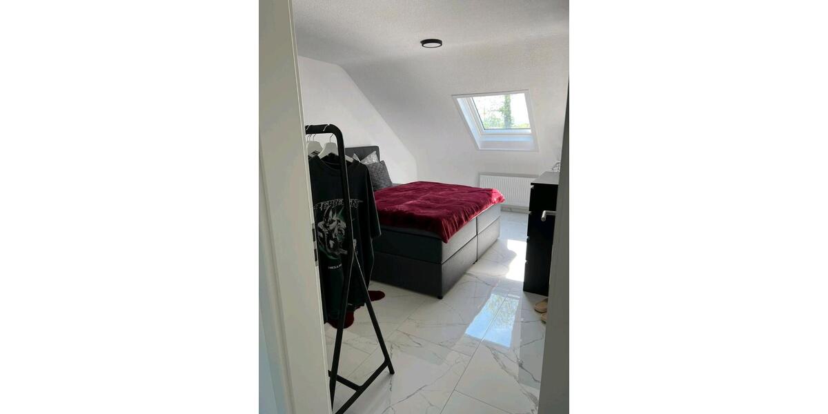 Dachgeschoßwohnung Ditzingen - 2 Zimmer, 42 m&sup2;, 220.000&euro; | Angebot:26408549