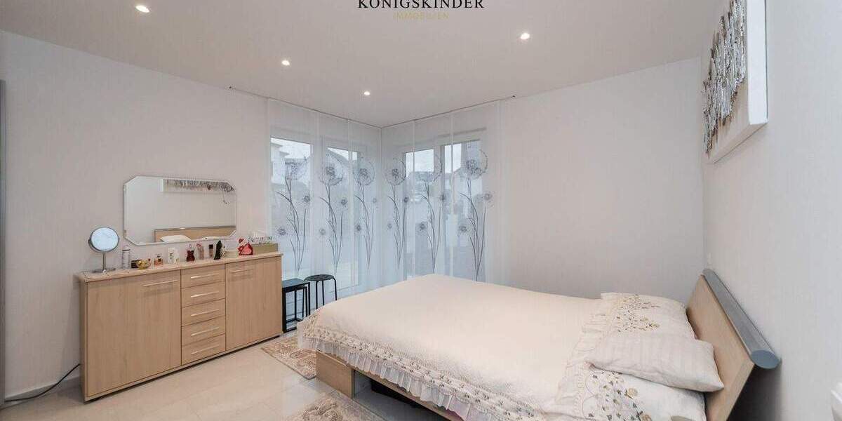 Einfamilienhaus Nordheim - 6 Zimmer, 202 m&sup2;, 990.000&euro; | Angebot:25680024