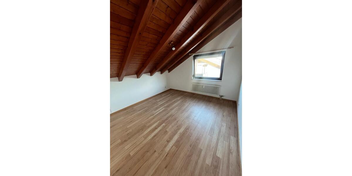 Dachgeschoßwohnung Leinfelden-Echterdingen Echterdingen - 2 Zimmer, 55 m&sup2;, 1.000&euro; | Angebot:27569378