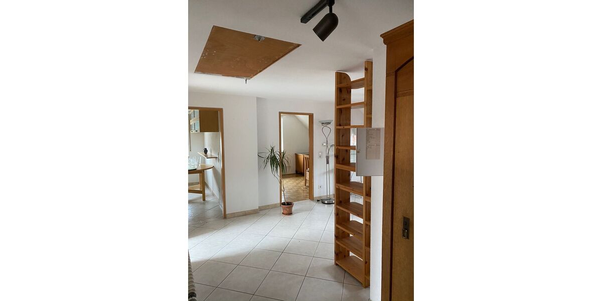 Schöne Gemütliche DG-Wohnung mit Einbauküche und nutzbarem Dachgeschoß - Etagenwohnung Deizisau | Angebot:27504679