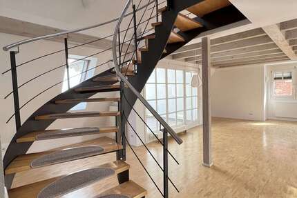 Wohnung Sindelfingen - 4 Zimmer, 148 m&sup2;, 1.750&euro; | Angebot:27130441