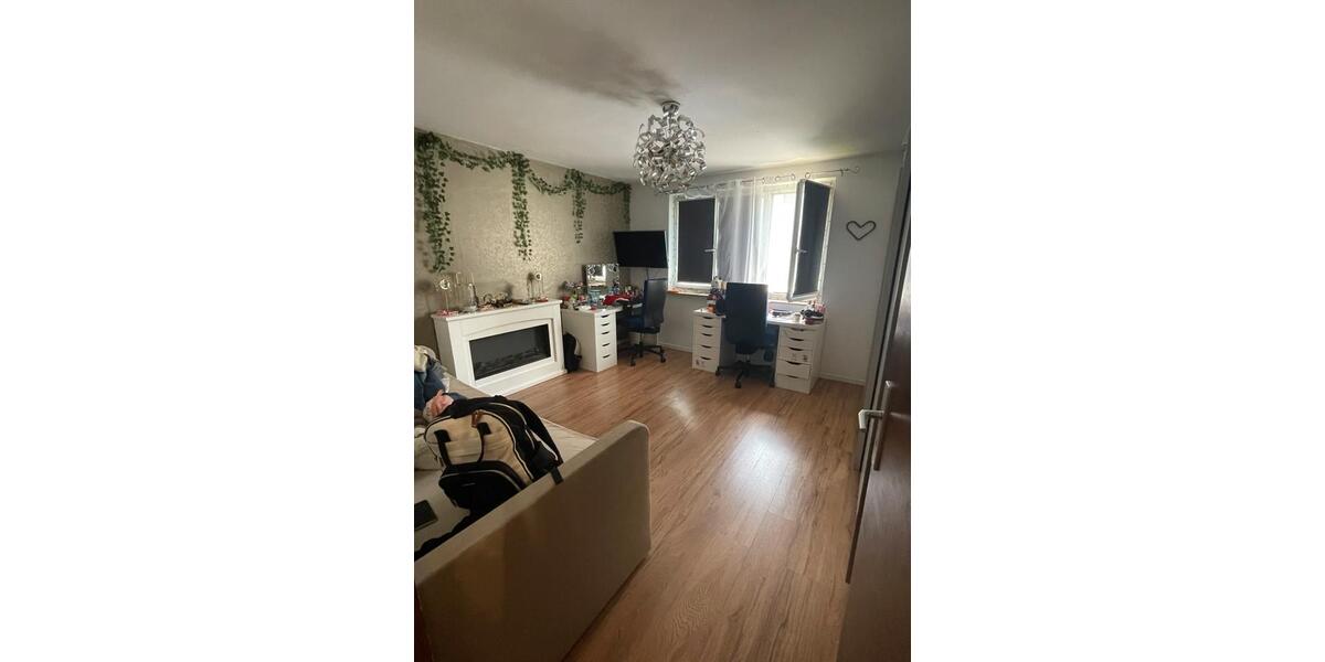 Etagenwohnung Stuttgart Mühlhausen - 4 Zimmer, 97 m&sup2;, 359.000&euro; | Angebot:26987304