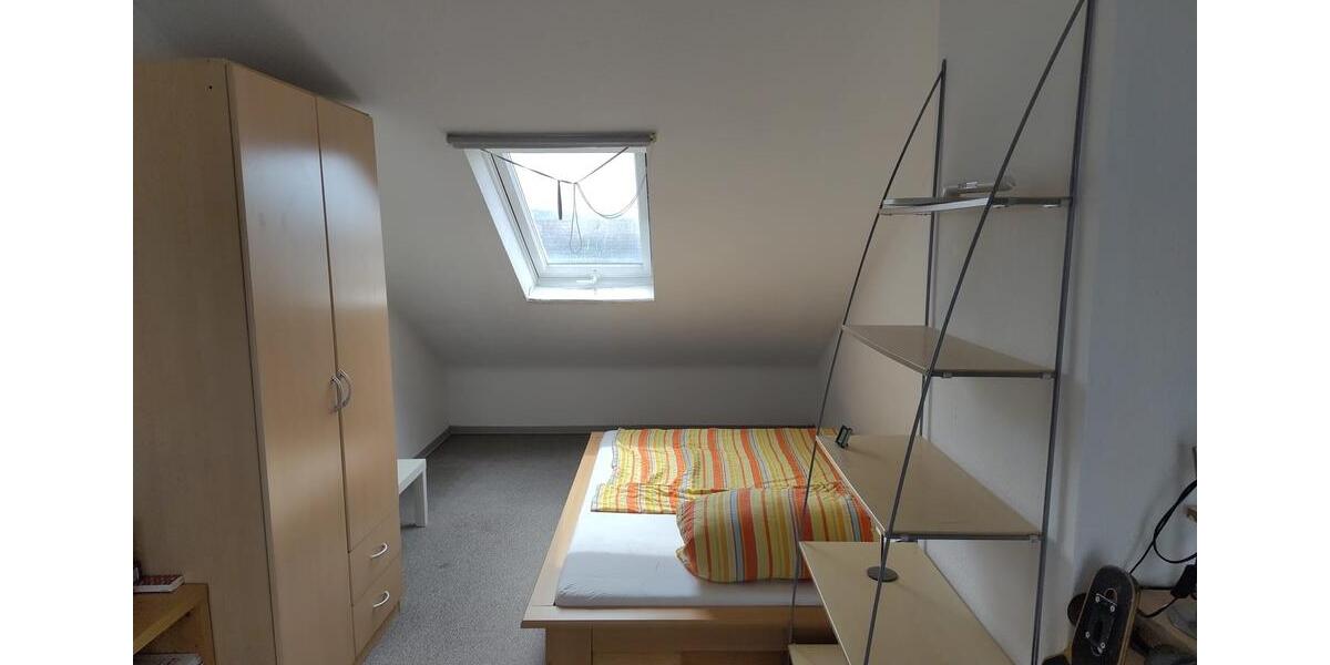 Dachgeschoßwohnung Lauffen am Neckar - 1 Zimmer, 20 m&sup2;, 480&euro; | Angebot:26477381