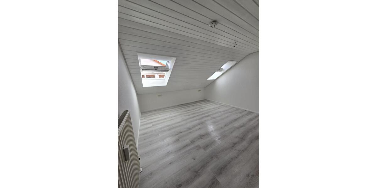 Dachgeschoßwohnung Marbach am Neckar - 3 Zimmer, 100 m&sup2;, 380.000&euro; | Angebot:27595730