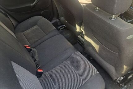VW Golf 202.000 km 800 &euro; Stuttgart 70619