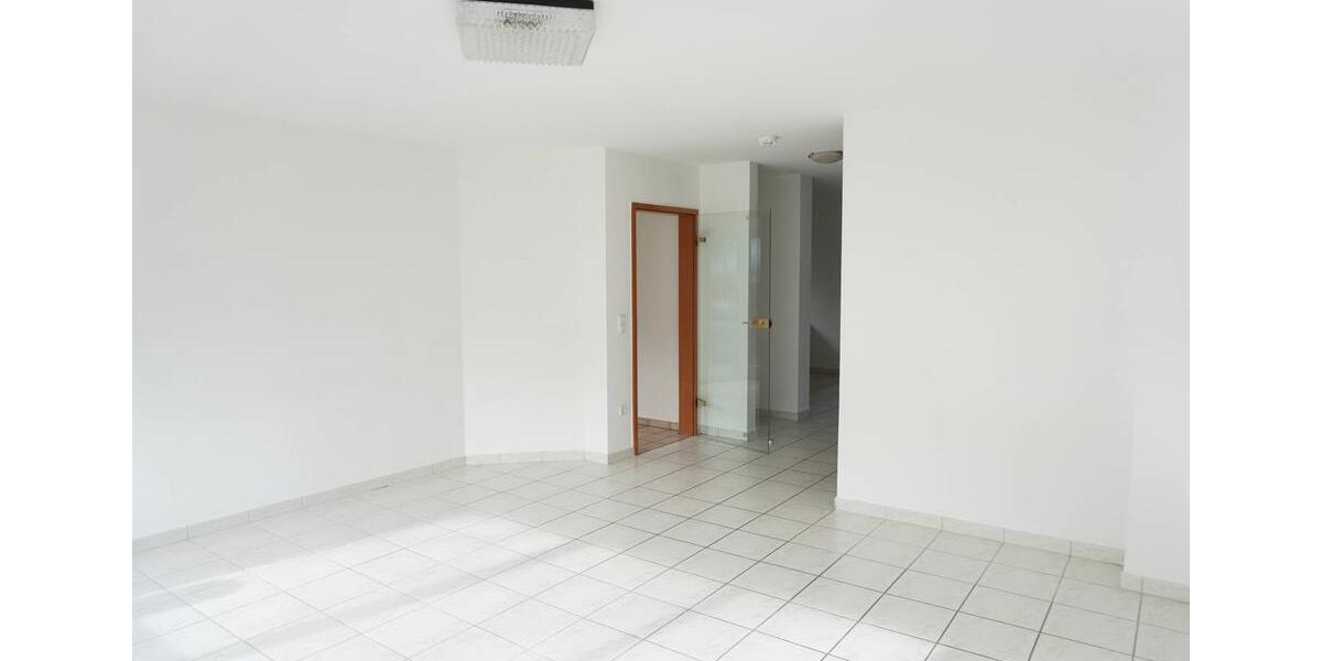 Einfamilienhaus Weinsberg - 6 Zimmer, 159 m&sup2;, 1.600&euro; | Angebot:26195066