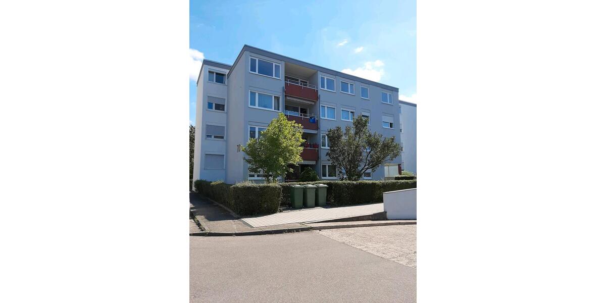 Etagenwohnung Sachsenheim - 4.5 Zimmer, 94 m&sup2;, 1.250&euro; | Angebot:25821678