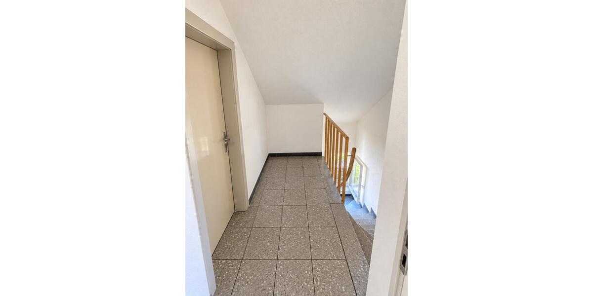 Dachgeschoßwohnung Asperg - 2.5 Zimmer, 45 m&sup2;, 800&euro; | Angebot:27570398