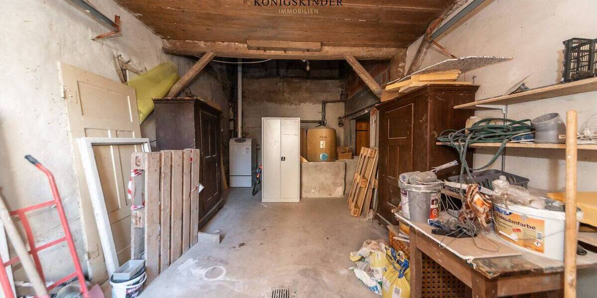 Mehrfamilienhaus, Wohnhaus Hessigheim - 6 Zimmer, 140 m&sup2;, 300.000&euro; | Angebot:25998585