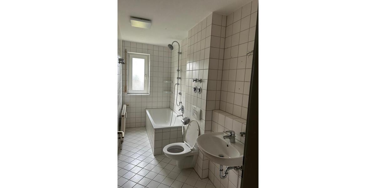 Erdgeschoßwohnung Esslingen am Neckar Oberesslingen - 3 Zimmer, 70 m&sup2;, 1.280&euro; | Angebot:26256422