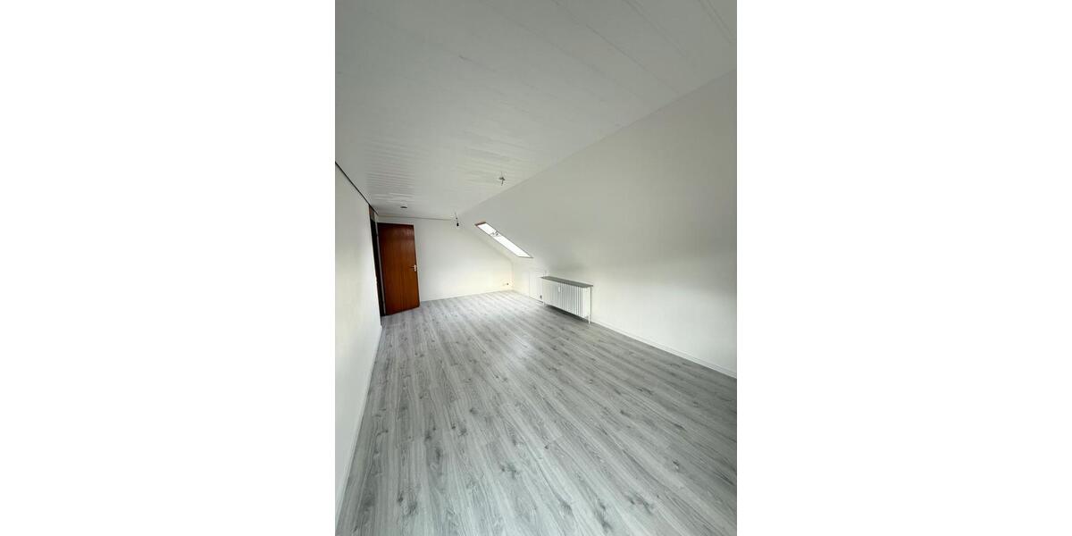Dachgeschoßwohnung Ostfildern - 2.5 Zimmer, 60 m&sup2;, 950&euro; | Angebot:27550291