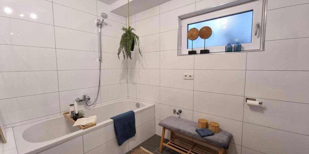 Bungalow Mühlacker - 7 Zimmer, 207 m&sup2;, 549.000&euro; | Angebot:25724180