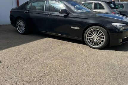 BMW 750 156.000 km 11.500 &euro; Stuttgart 70188