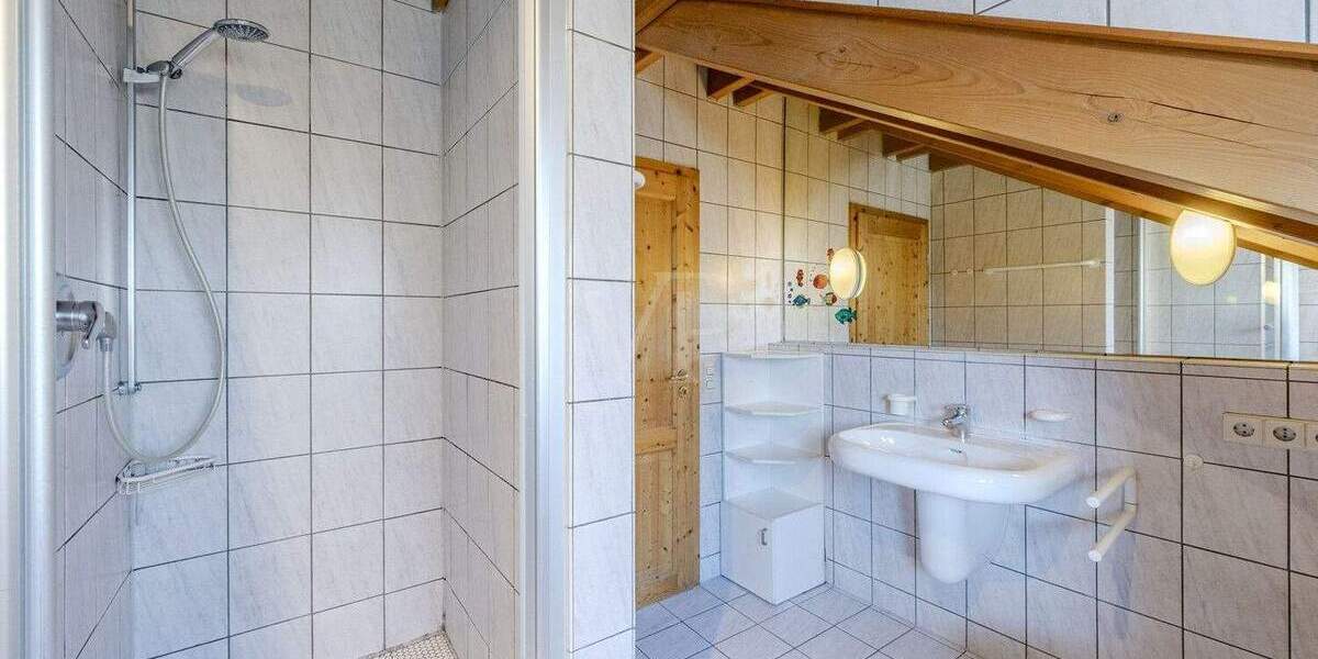 Doppelhaushälfte Lichtenwald Hegenlohe - 6 Zimmer, 235 m&sup2;, 675.000&euro; | Angebot:25864399