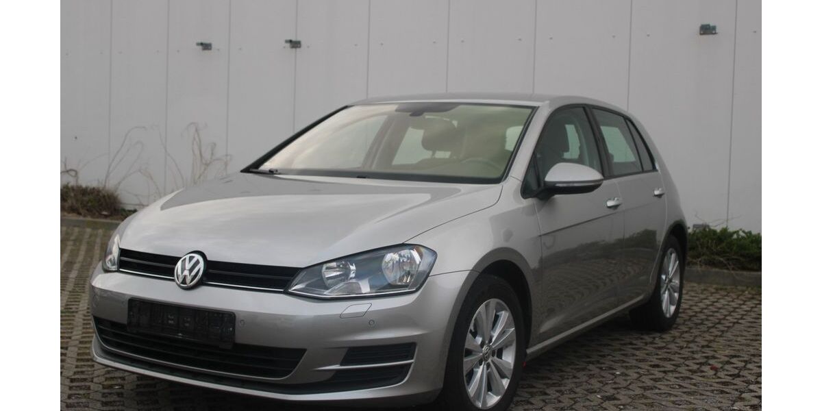 VW Golf 131.000 km 12.499 &euro; Korntal Münchingen 70825