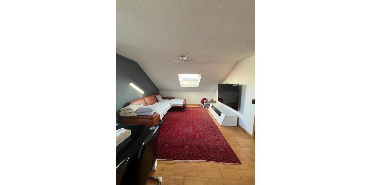Dachgeschoßwohnung Möglingen - 3 Zimmer, 74 m&sup2;, 1.000&euro; | Angebot:25219379