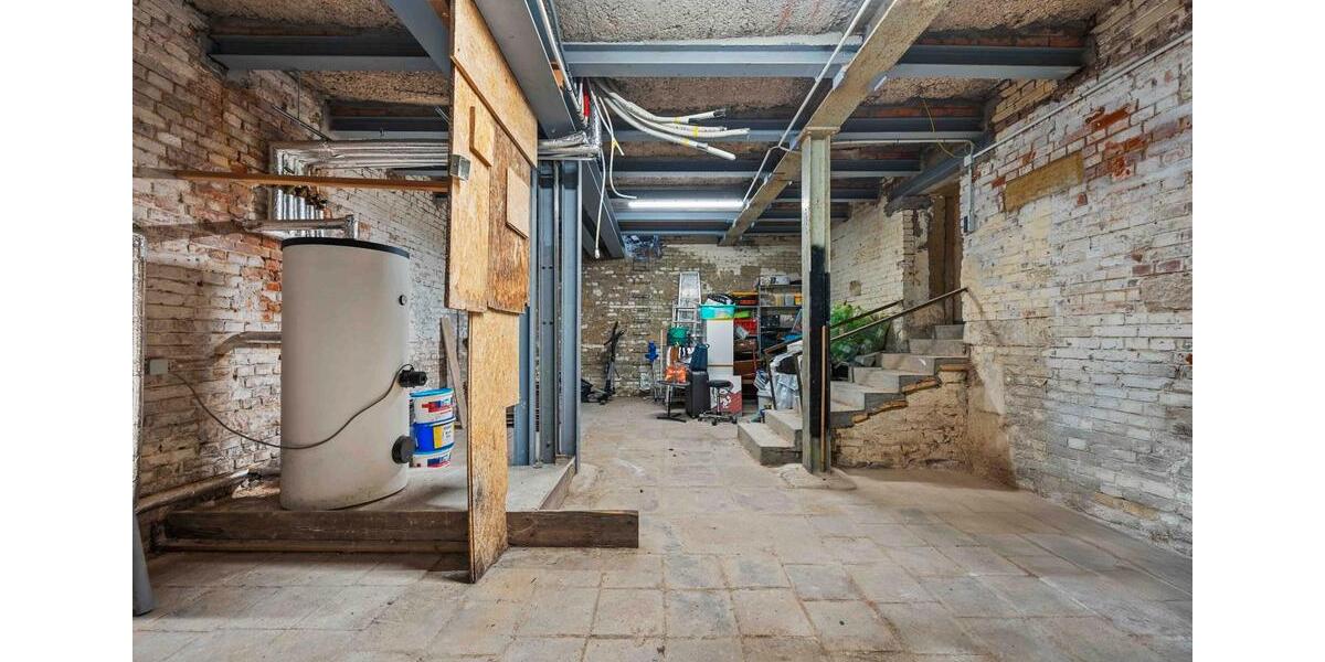 Mehrfamilienhaus, Wohnhaus Stuttgart Zuffenhausen - 12 Zimmer, 233 m&sup2;, 954.000&euro; | Angebot:26446869