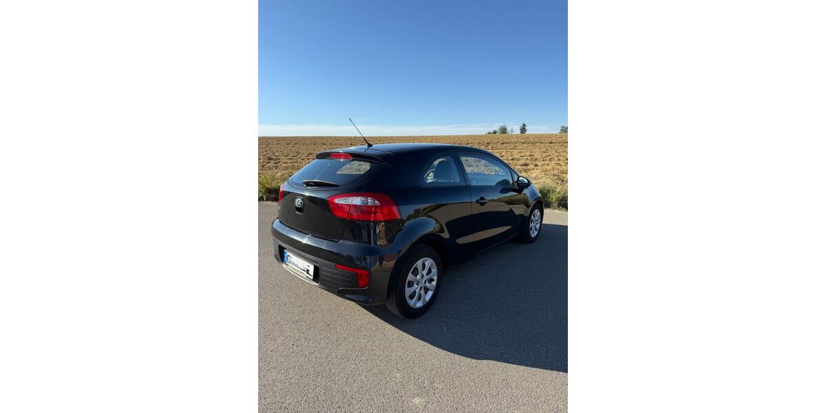 Kia Rio 105.187 km 5.500 &euro; Sindelfingen 71069