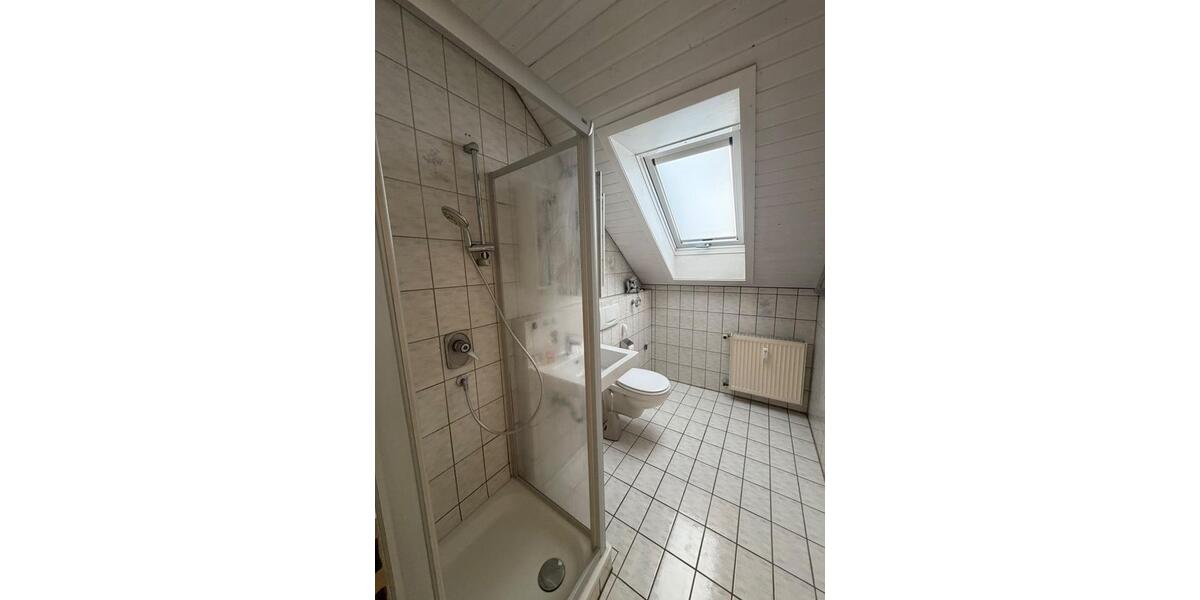 Dachgeschoßwohnung Rutesheim - 3 Zimmer, 68 m&sup2;, 950&euro; | Angebot:27570565