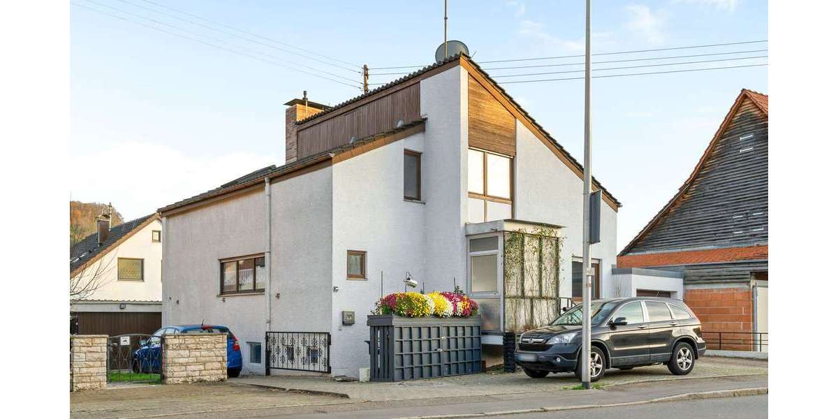Einfamilienhaus Winnenden - 8 Zimmer, 230 m&sup2;, 649.000&euro; | Angebot:24863669