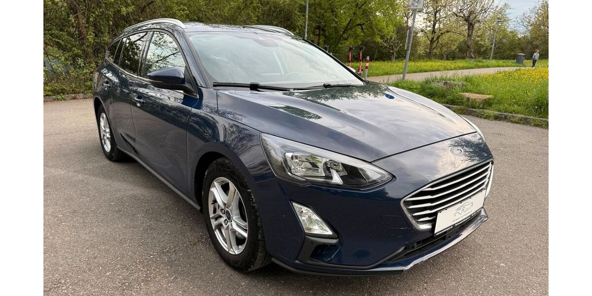 Ford Focus 126.945 km 7.999 &euro; Stuttgart 70469