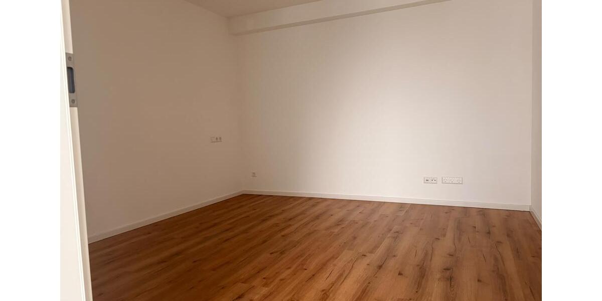 Etagenwohnung Böblingen - 2 Zimmer, 65 m&sup2;, 1.250&euro; | Angebot:27554870