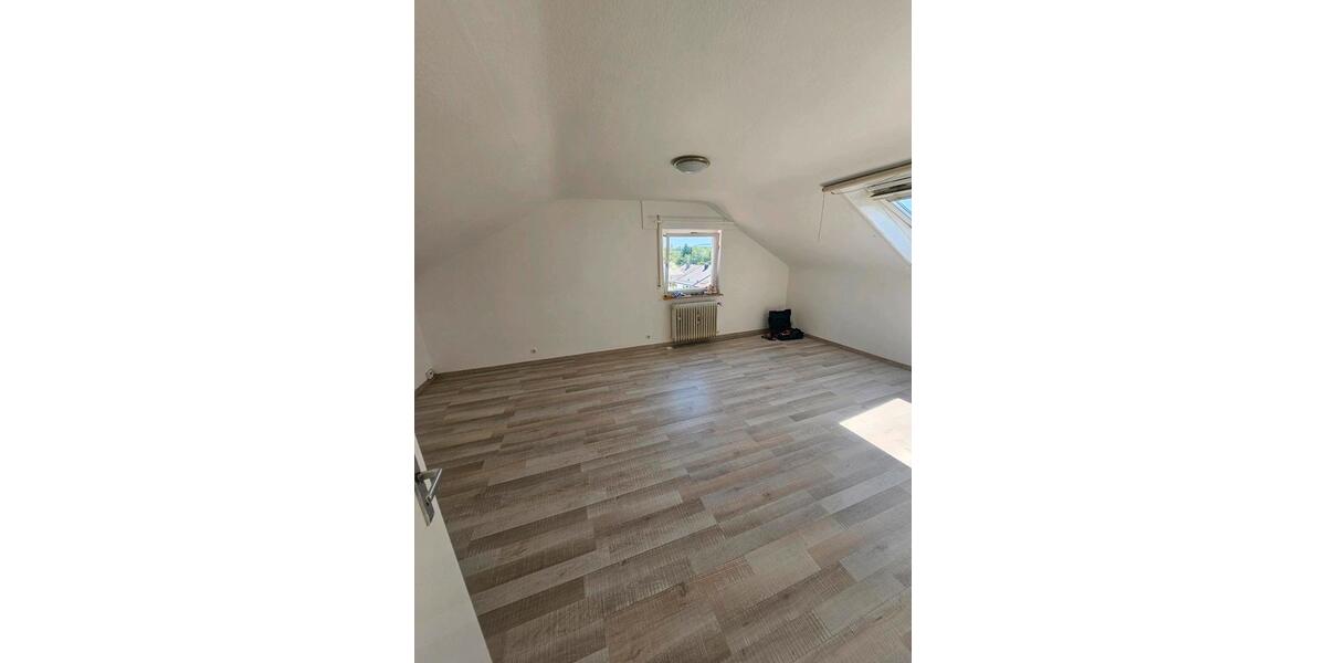 Dachgeschoßwohnung Waiblingen - 2 Zimmer, 47 m&sup2;, 900&euro; | Angebot:27591574