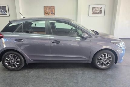 Hyundai i20 100.000 km 6.990 &euro; Asperg/Ludwigsburg bei Stuttgart 71679