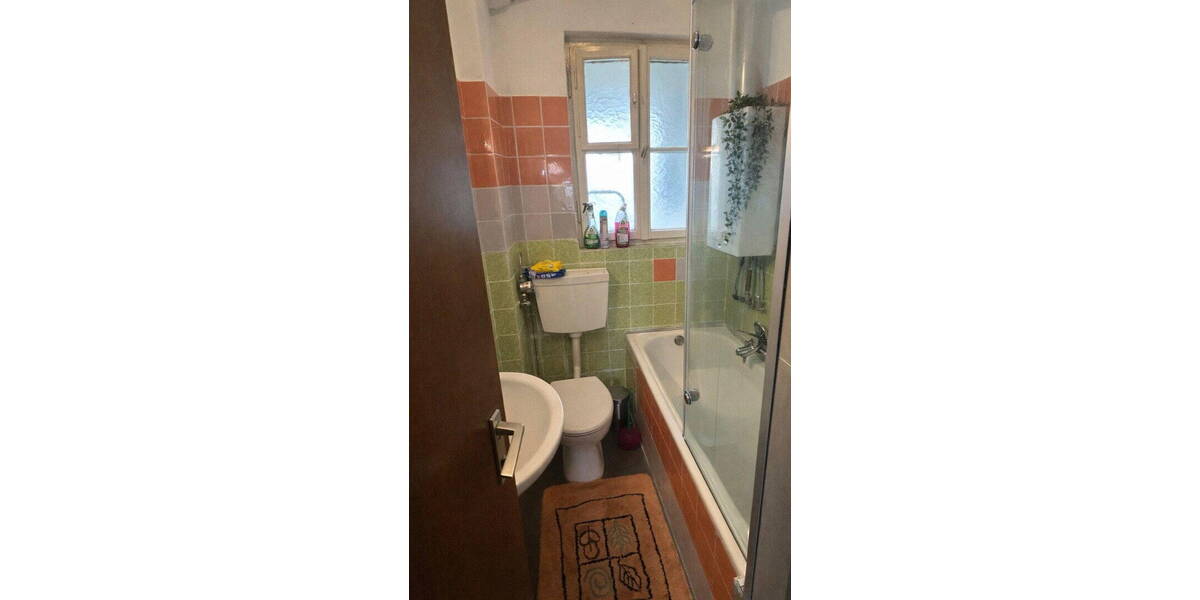 Etagenwohnung Stuttgart Bad Cannstatt - 3 Zimmer, 70 m&sup2;, 230.000&euro; | Angebot:26616916