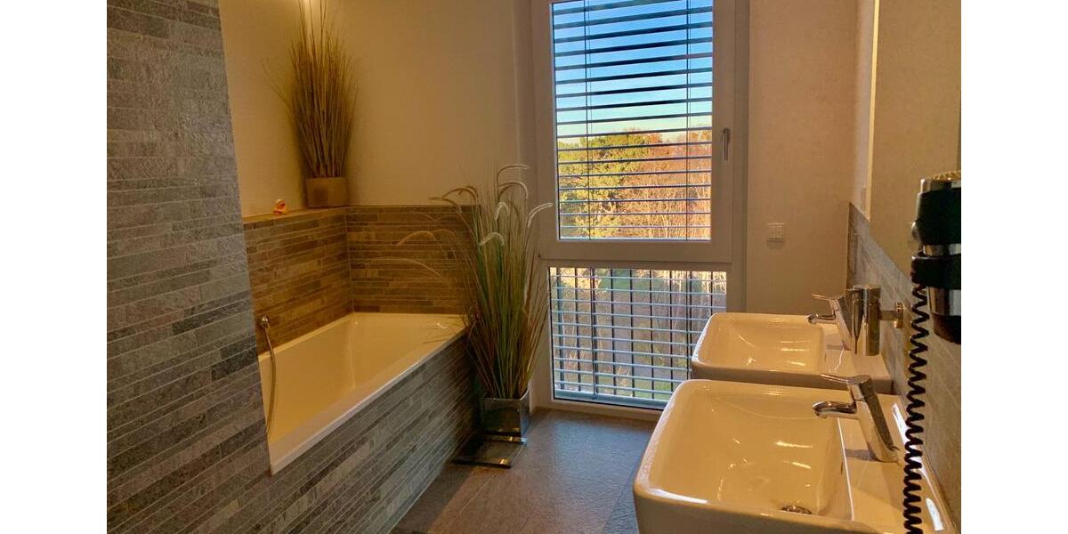 Einfamilienhaus Leonberg - 4.5 Zimmer, 127 m&sup2;, 870.000&euro; | Angebot:25334730