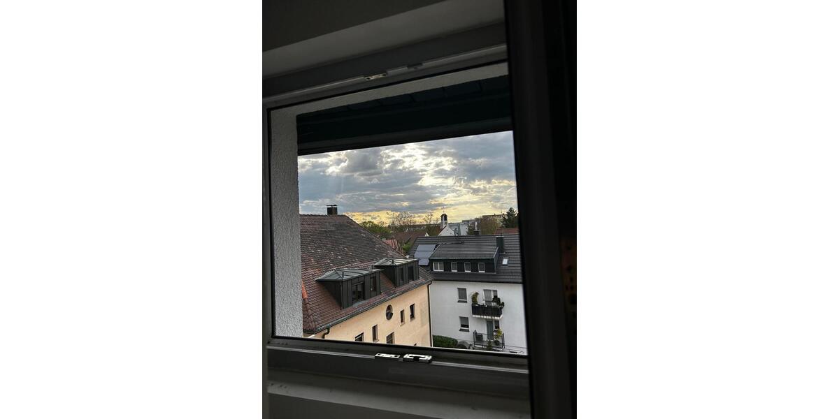 Dachgeschoßwohnung Stuttgart Degerloch - 2 Zimmer, 35 m&sup2;, 650&euro; | Angebot:26227342