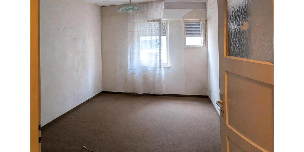 Einfamilienhaus Cleebronn - 6 Zimmer, 109 m&sup2;, 275.000&euro; | Angebot:27018186