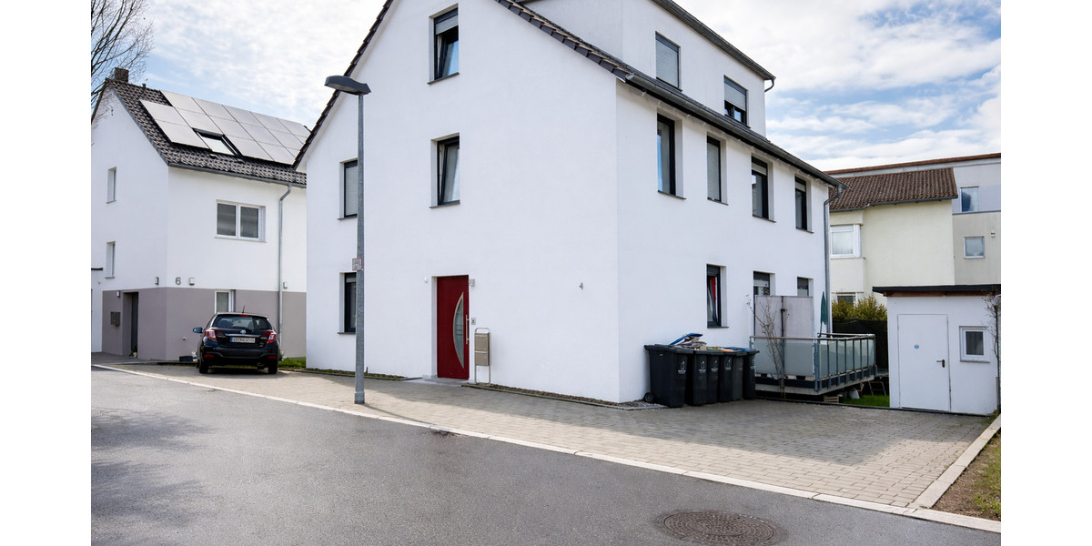 Mehrfamilienhaus, Wohnhaus Steinenbronn - 8 Zimmer, 233 m&sup2;, 949.000&euro; | Angebot:25704322