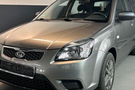Kia Rio 154.000 km 2.999 &euro; Möglingen 71696