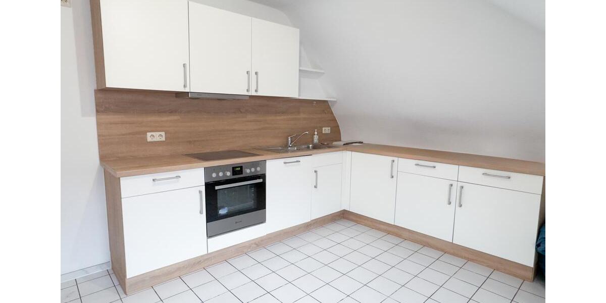 Dachgeschoßwohnung Stuttgart Bad Cannstatt - 3 Zimmer, 75 m&sup2;, 1.200&euro; | Angebot:25920871