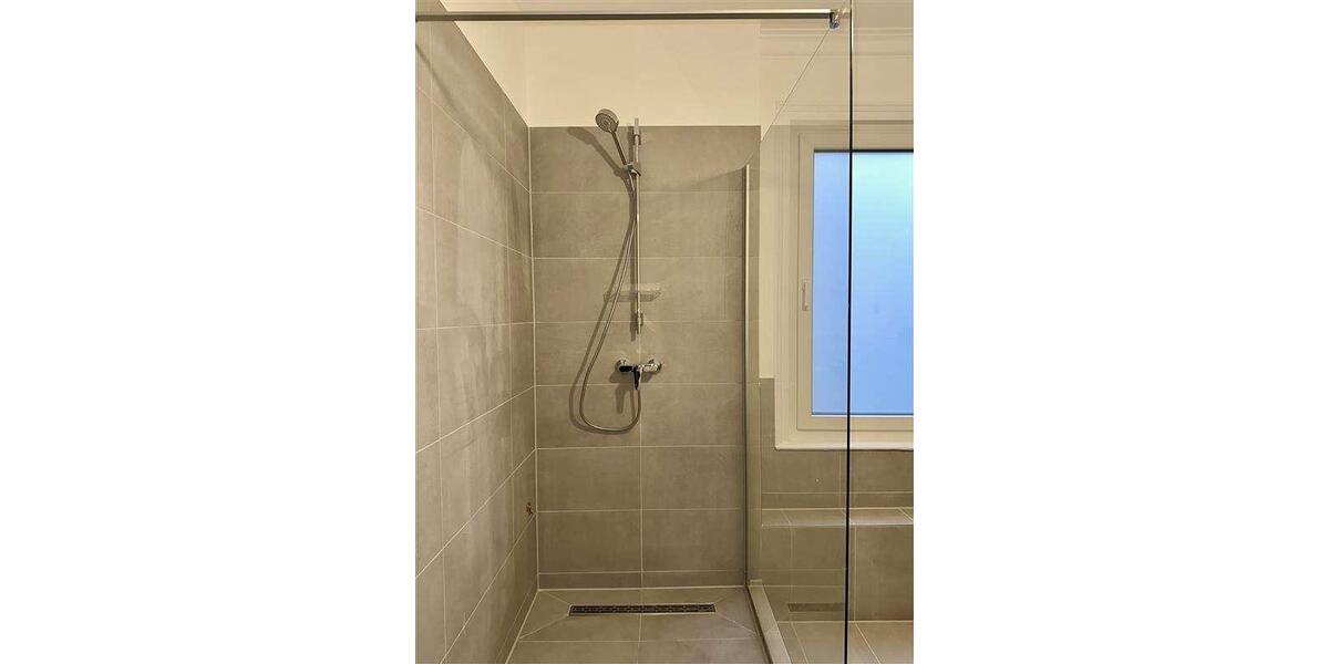 Erdgeschoßwohnung Ludwigsburg - 4 Zimmer, 105 m&sup2;, 1.600&euro; | Angebot:25589029