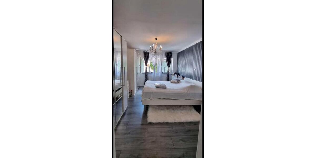 Einfamilienhaus Nordheim - 7 Zimmer, 270 m&sup2;, 3.200&euro; | Angebot:26618245