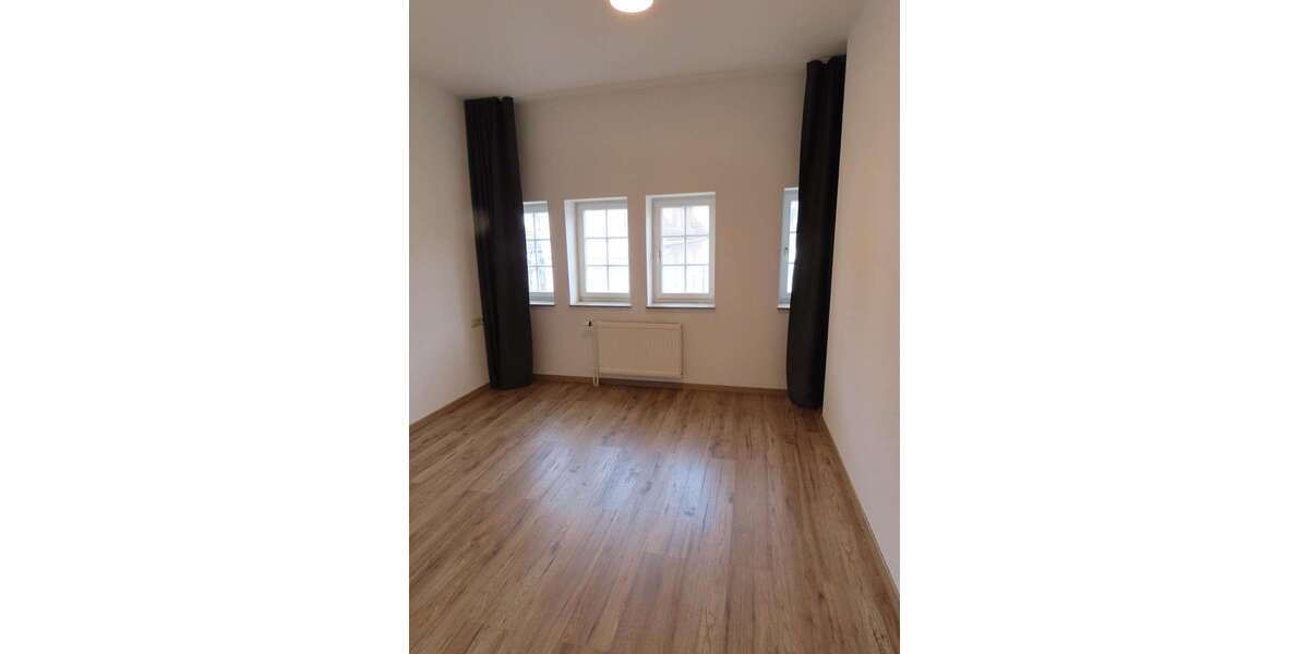 Etagenwohnung Leonberg - 2 Zimmer, 70 m&sup2;, 1.100&euro; | Angebot:26047907