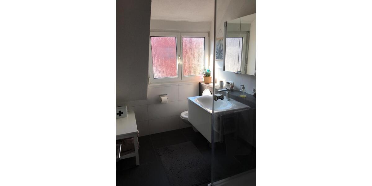 Dachgeschoßwohnung Stuttgart Hedelfingen - 3 Zimmer, 62 m&sup2;, 279.000&euro; | Angebot:26058390