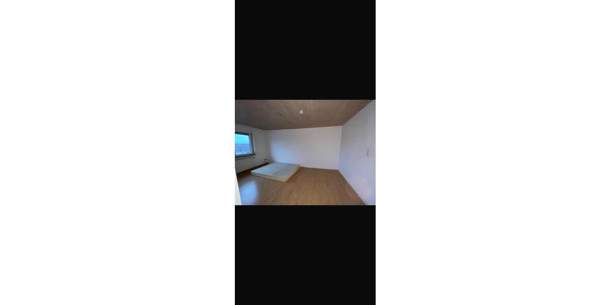 Etagenwohnung Backnang - 3 Zimmer, 70 m&sup2;, 1.050&euro; | Angebot:25239752