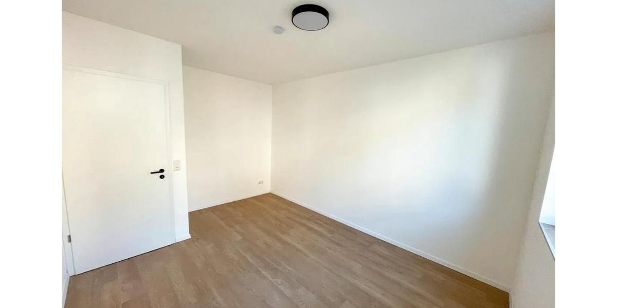 Etagenwohnung Esslingen am Neckar - 5 Zimmer, 15 m&sup2;, 550&euro; | Angebot:27565761