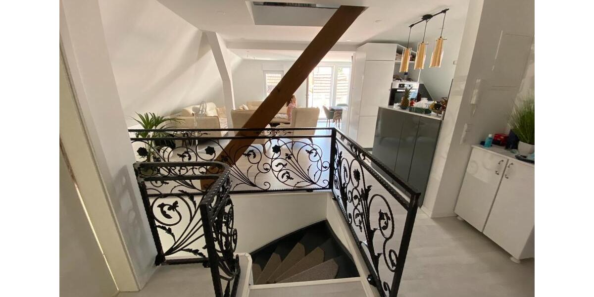 Dachgeschoßwohnung Schorndorf - 4 Zimmer, 80 m&sup2;, 1.000&euro; | Angebot:27548710