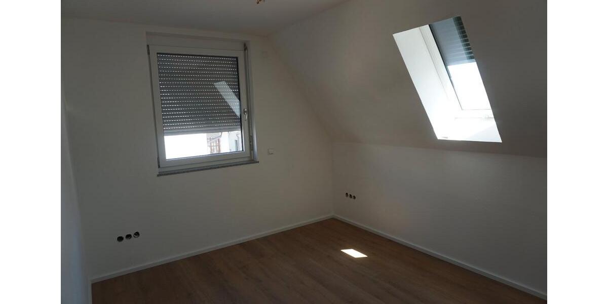 Etagenwohnung Ludwigsburg Hoheneck - 4 Zimmer, 94 m&sup2;, 1.590&euro; | Angebot:27570582