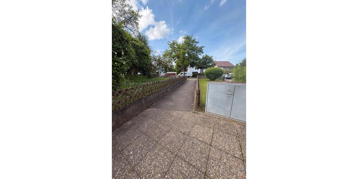 Dachgeschoßwohnung Stuttgart Feuerbach - 2.5 Zimmer, 35 m&sup2;, 169.000&euro; | Angebot:26984824