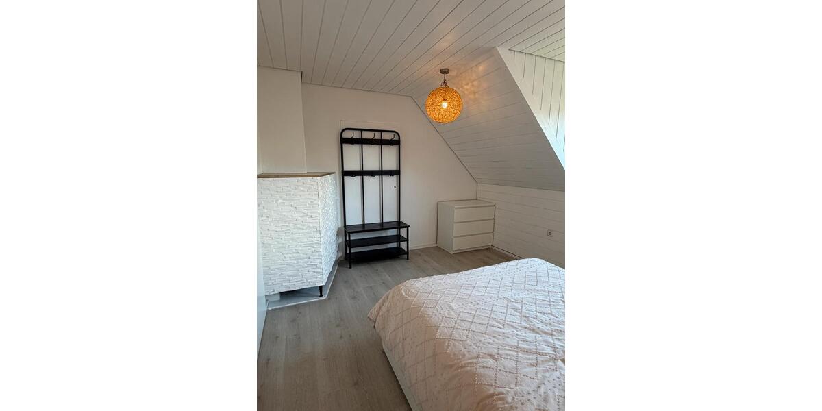 Dachgeschoßwohnung Leinfelden-Echterdingen Echterdingen - 5 Zimmer, 77 m&sup2;, 1.590&euro; | Angebot:27545343