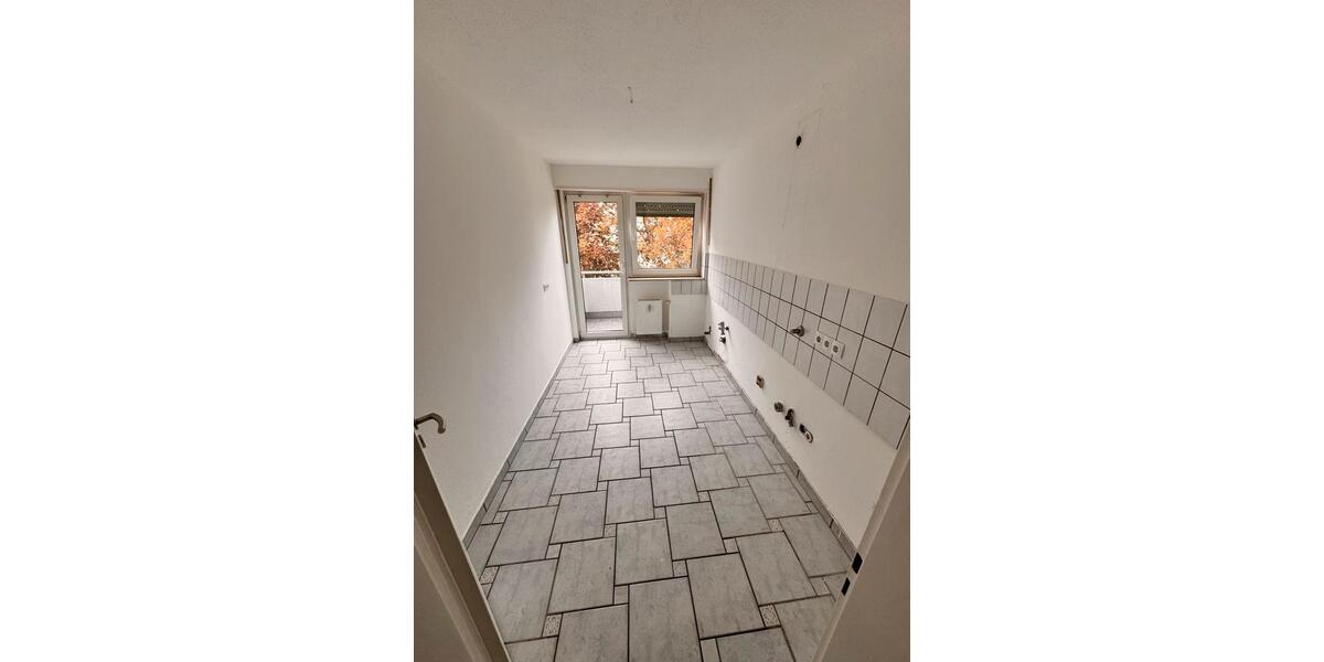 Etagenwohnung Ludwigsburg Hoheneck - 3.5 Zimmer, 84 m&sup2;, 1.590&euro; | Angebot:26393597