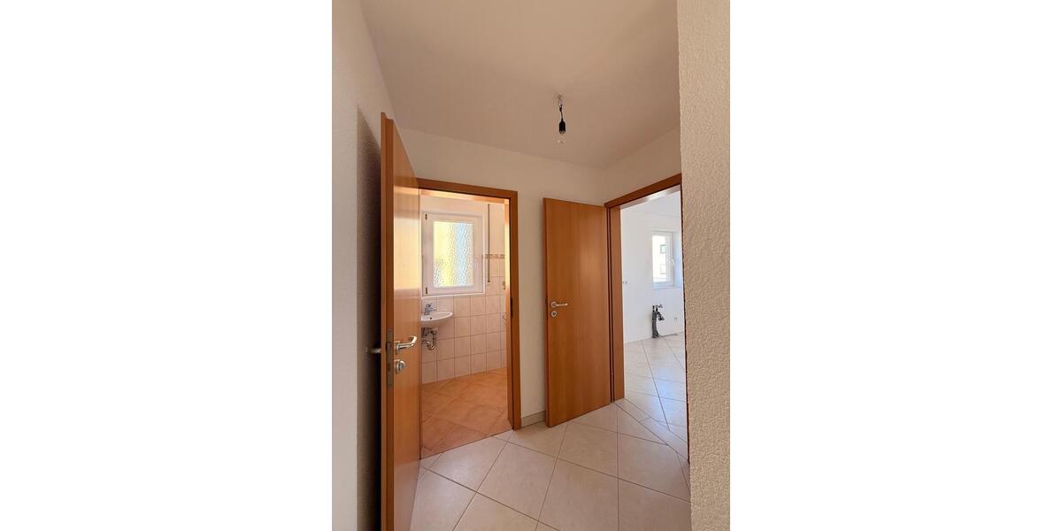 Etagenwohnung Reichenbach an der Fils - 3 Zimmer, 100 m&sup2;, 1.200&euro; | Angebot:25405929