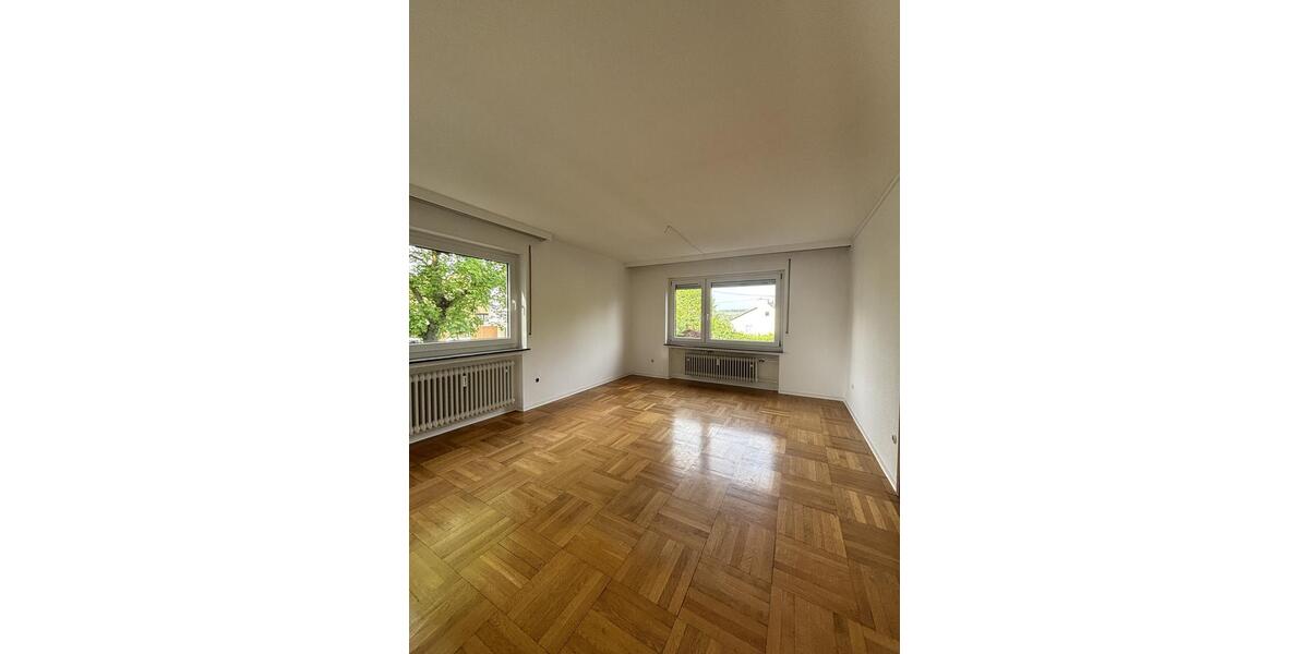Etagenwohnung Ludwigsburg Hoheneck - 5.5 Zimmer, 135 m&sup2;, 1.650&euro; | Angebot:26477081