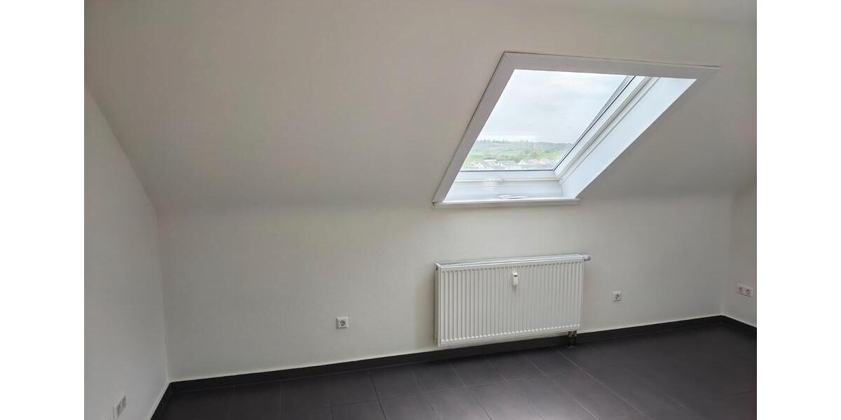 Dachgeschoßwohnung Rutesheim - 3 Zimmer, 49 m&sup2;, 500&euro; | Angebot:26403411