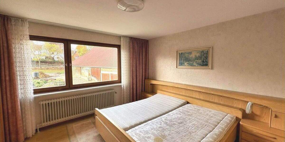 Doppelhaushälfte Leonberg Gebersheim - 8 Zimmer, 171 m&sup2;, 445.000&euro; | Angebot:25865932
